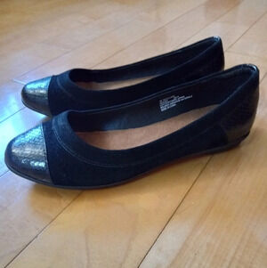 G. H. Bass Cara black suede flats with snake skin toe and heel caps  size 7 EUC